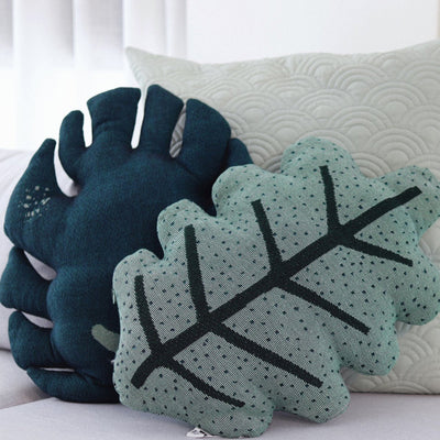 Decorative Leaf Throw pillow - Monstera