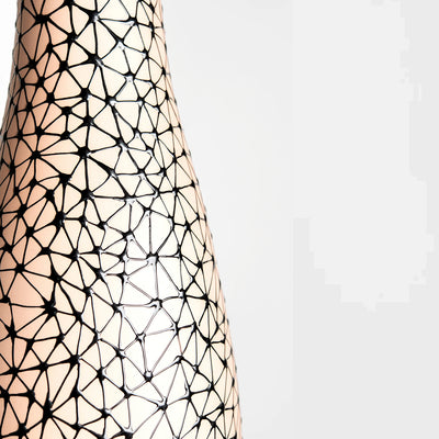 מנורת פורצלן- ורוד אפרסק עם כוכבים בשחור