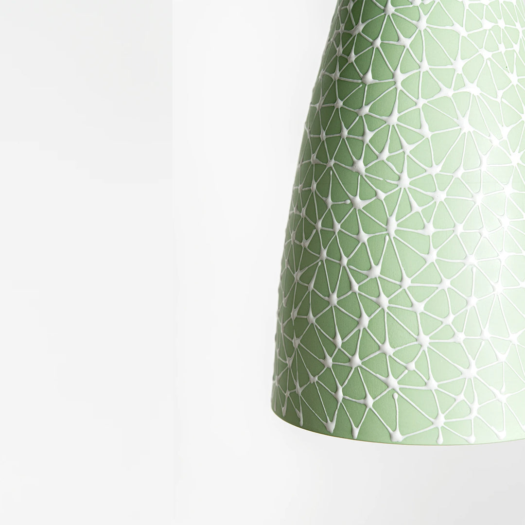 מנורת פורצלן- ירוק פיסטוק עם כוכבים בלבן